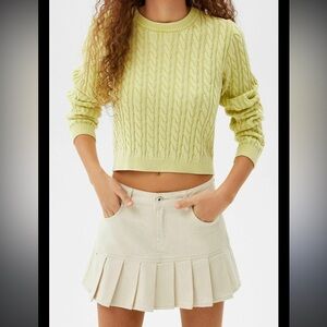 Bershka Cable Knit Cropped Long Sleeve Yellow Sweater women’s M